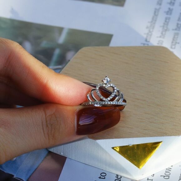 Stunning 925 Sterling Silver Princess Ring - Picture 8 of 8